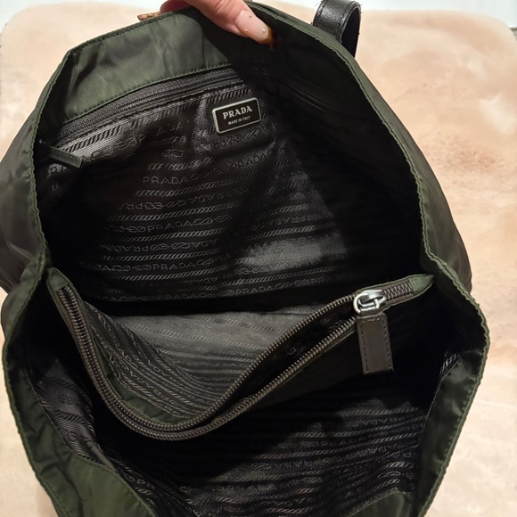 Vintage prada nylon shoulder bag - Picture 5 of 16